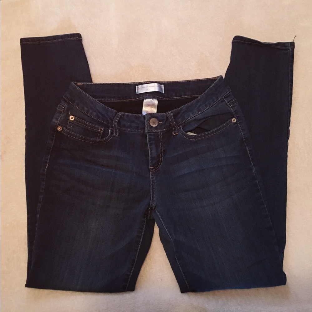 !!FREE!! with purchase or $3. Size 11 NoBo  skinny